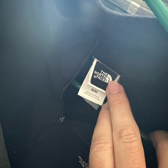 Men’s north face fleece quarter zip - Picture 3 of 3